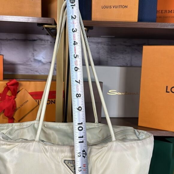 Cream Prada shoulder bag, 100% AUTHENTIC - Picture 3 of 14